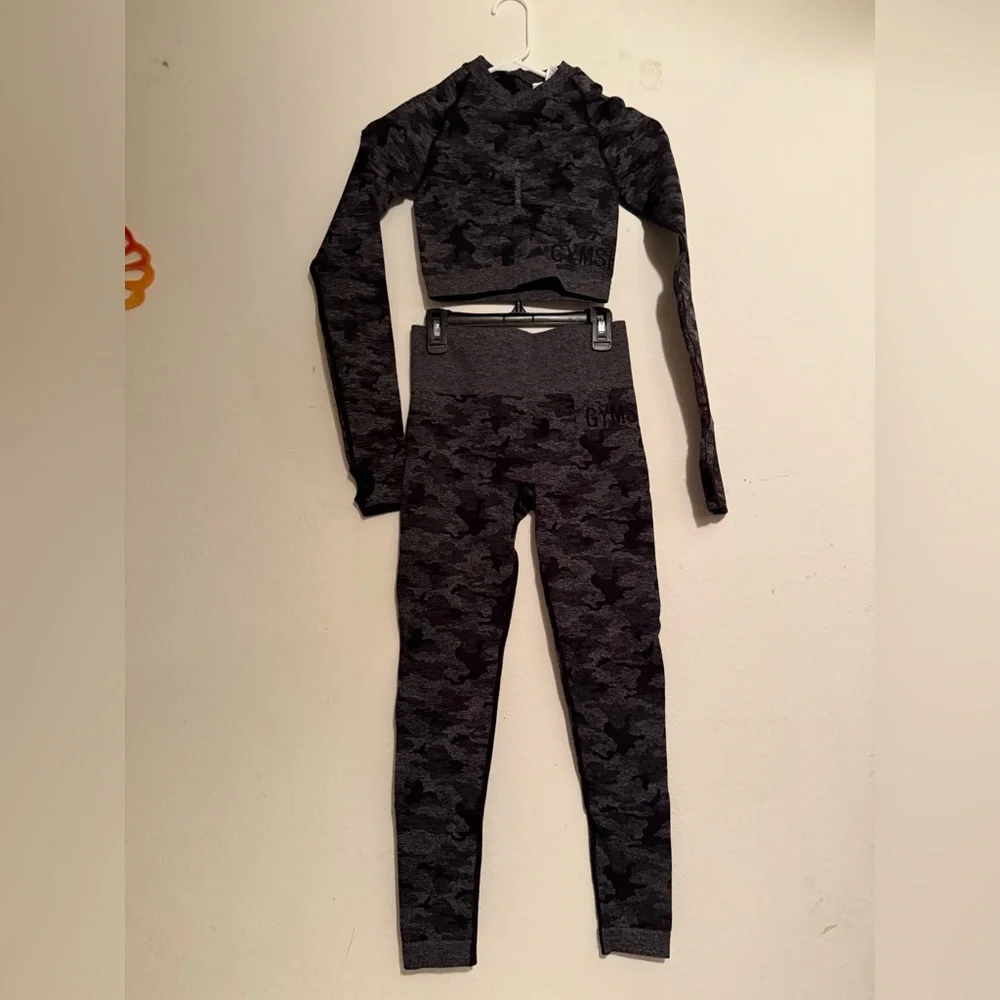 Gymshark womens Black Camo Leggings Set - Picture 1 of 6